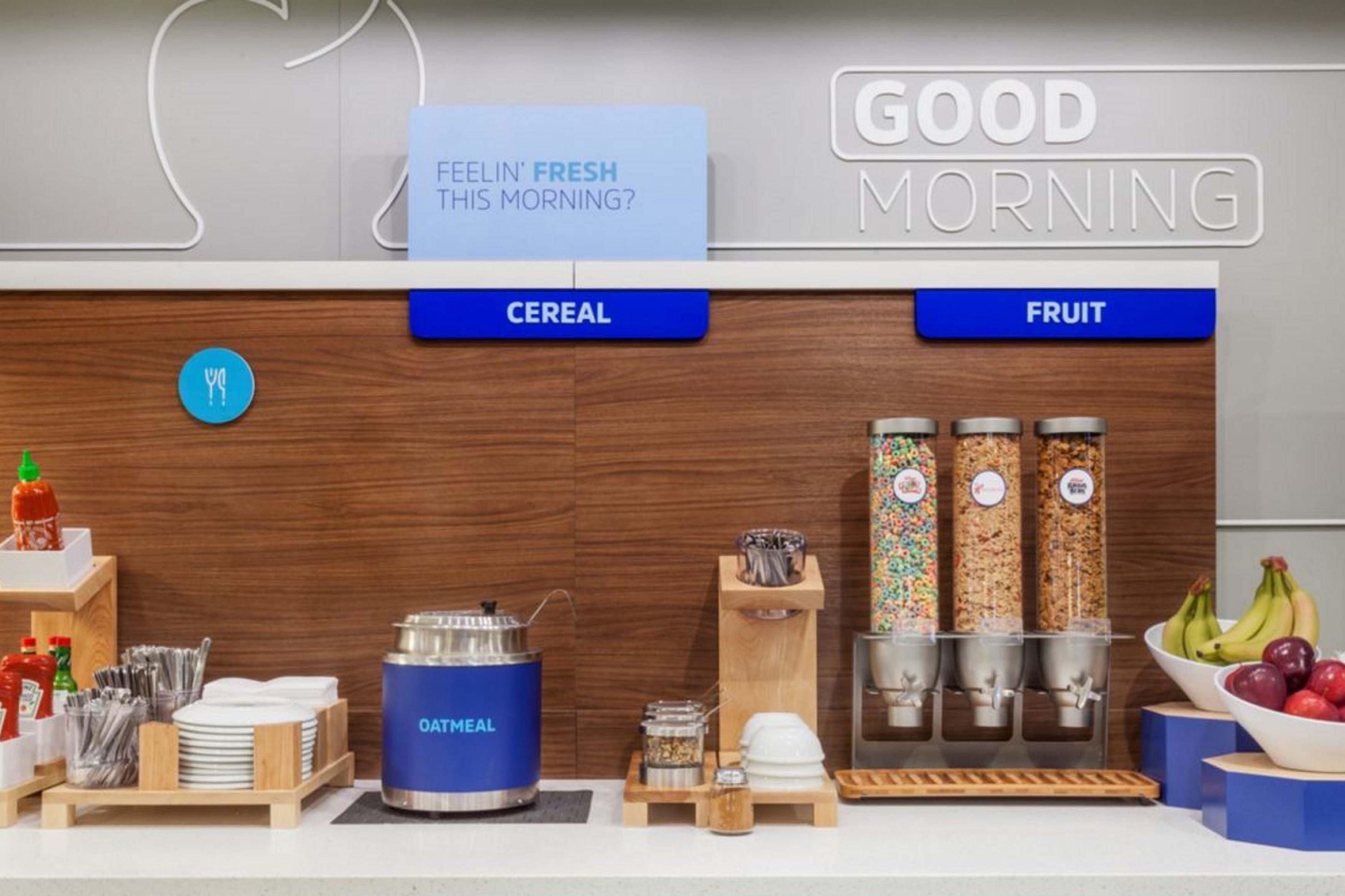 Holiday Inn Express & Suites Eureka By Ihg Exteriör bild
