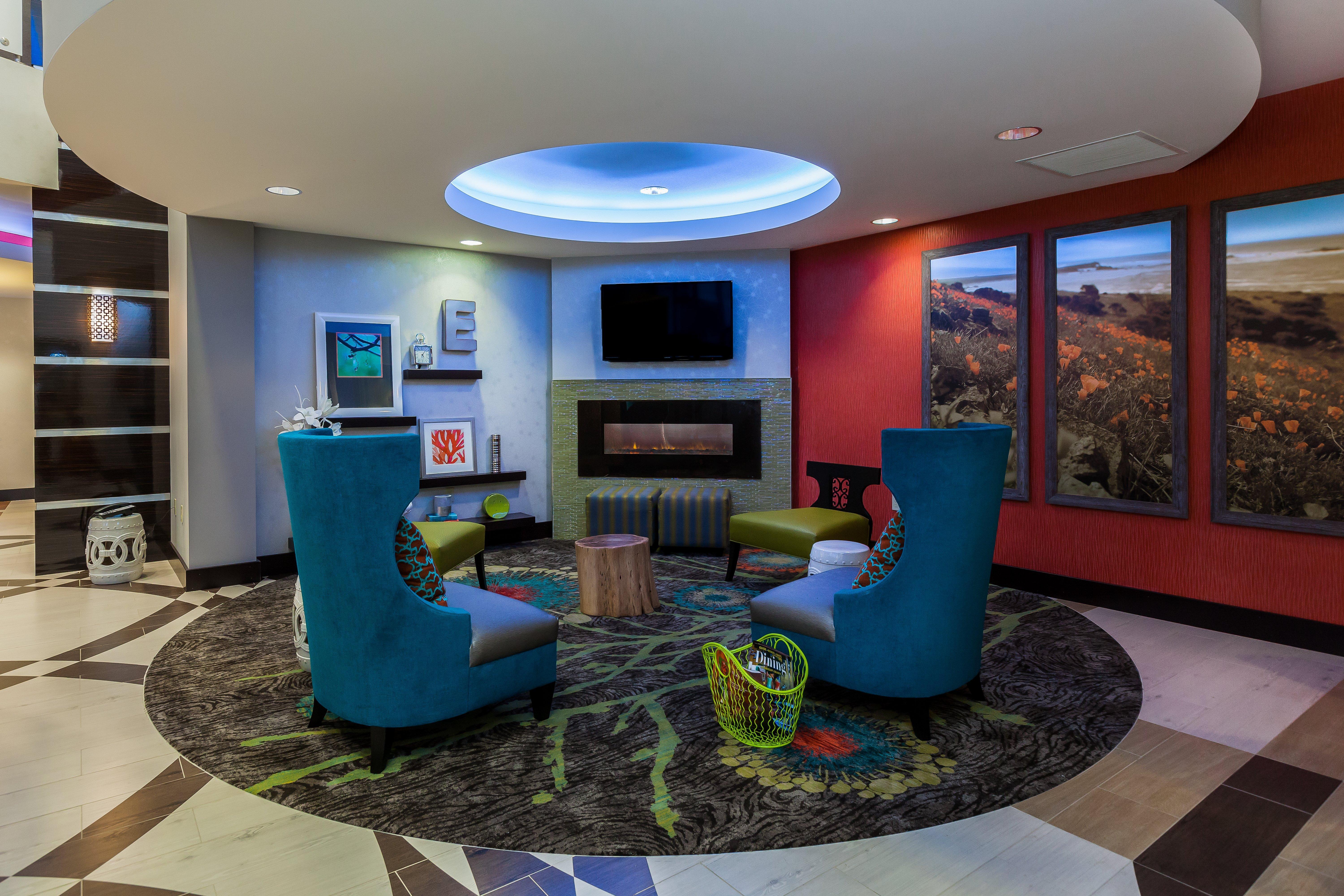 Holiday Inn Express & Suites Eureka By Ihg Exteriör bild