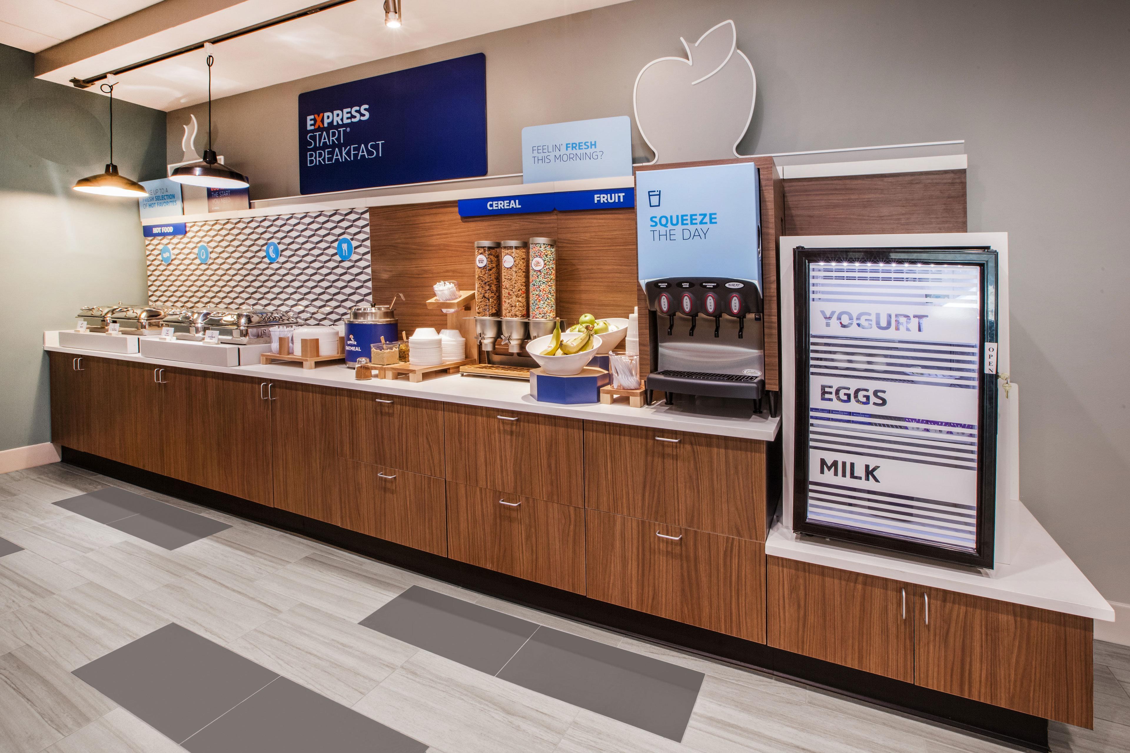 Holiday Inn Express & Suites Eureka By Ihg Exteriör bild