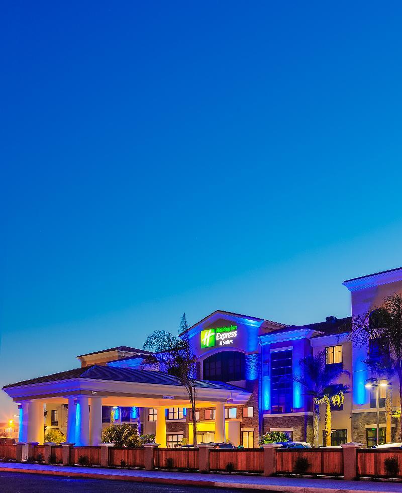 Holiday Inn Express & Suites Eureka By Ihg Exteriör bild